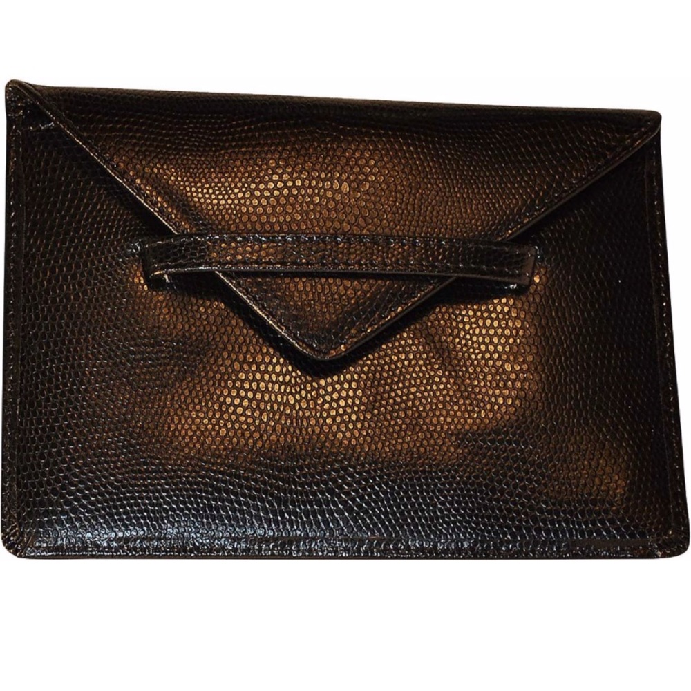 Budd Leather company photo in lizard 🦎 print